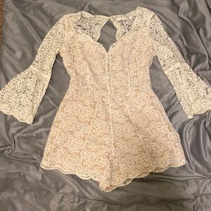 Beautiful white/nude lace romper !